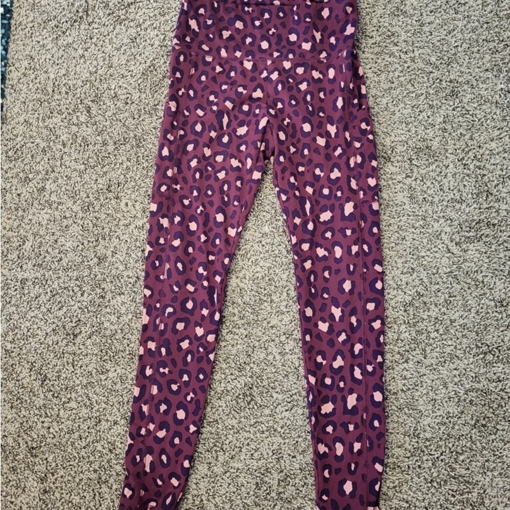 Leopard print leggings